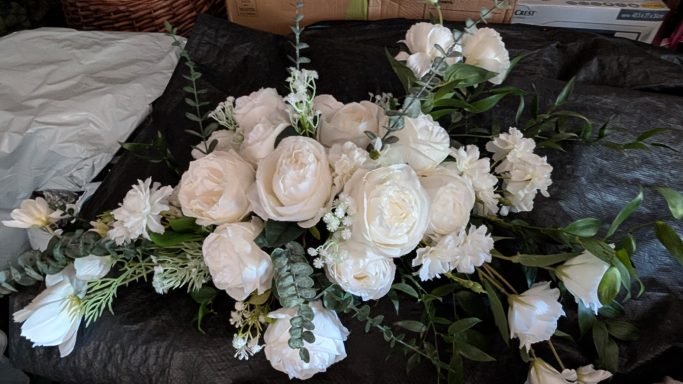 Large white center piece