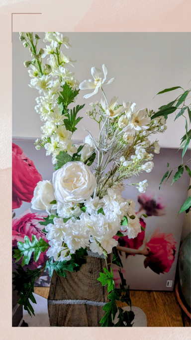 Single large white flowered piece