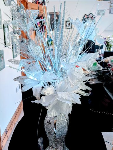 Large bling vase lilies with lights